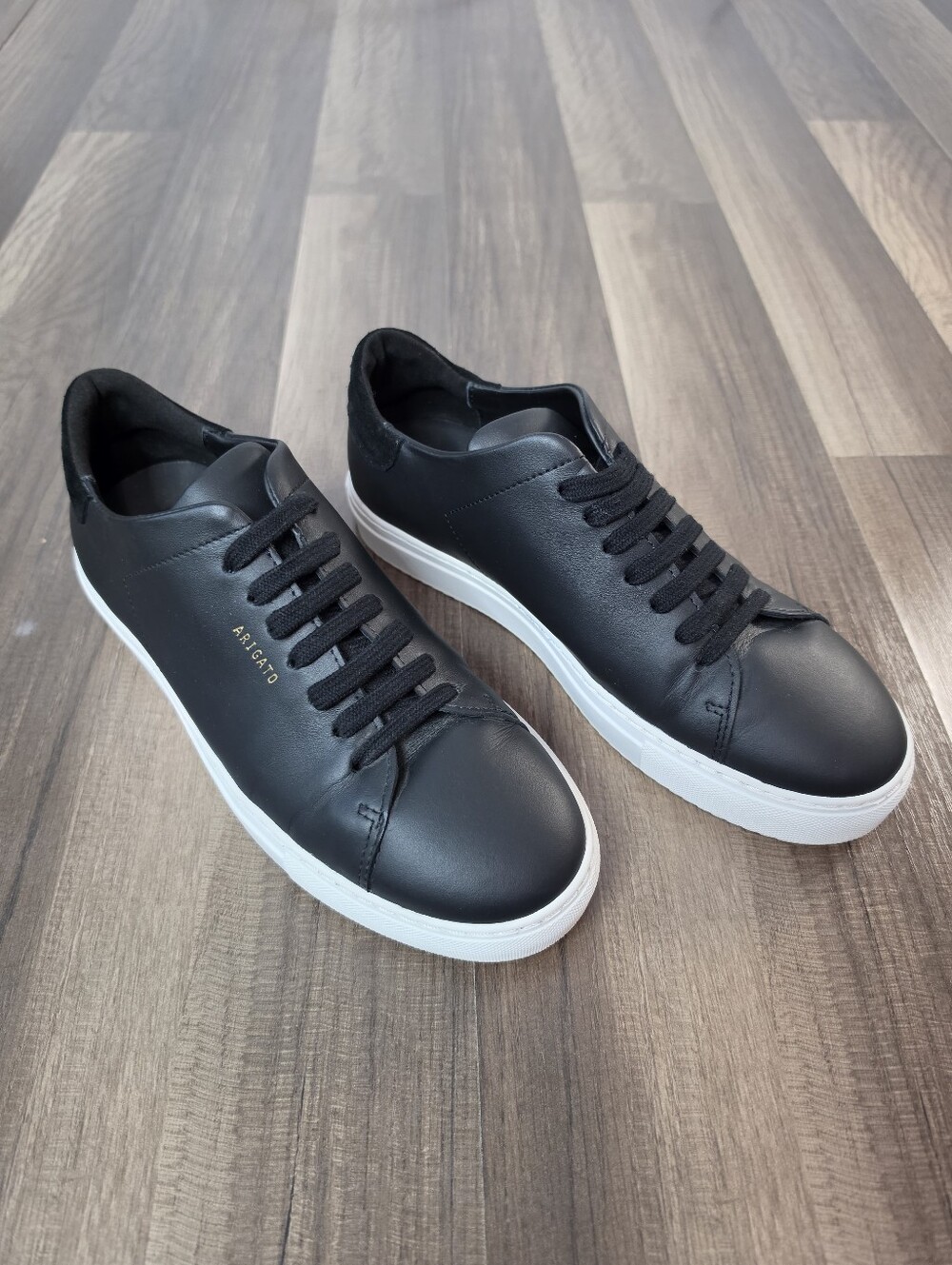 Axel Arigato Clean 90 Black Leather Minimalist Sneakers Gold Logo Clean Girl. 9